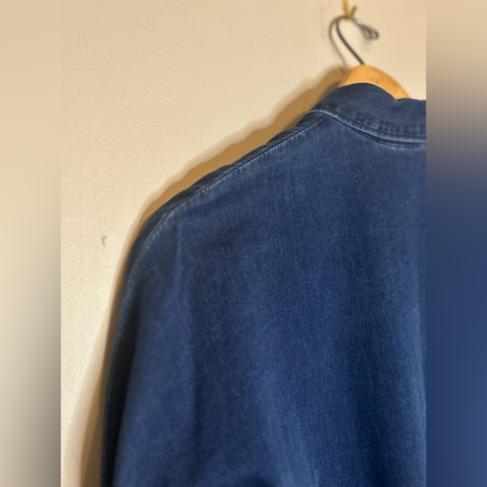 ✌️4 for $20✌️ Denim blouse 100% cotton - Picture 9 of 12